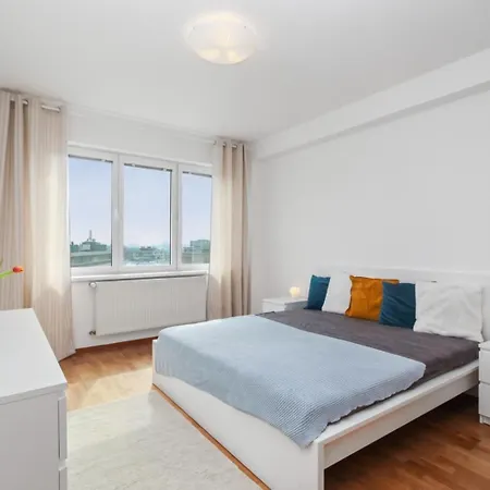Manderla View Apartament *